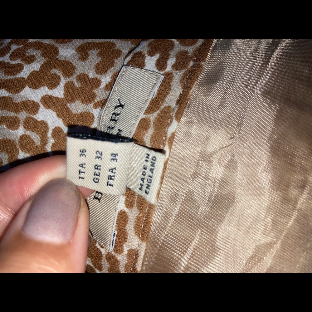 Classic Silk Burberry Leopard Cheetah 🦒 Animal Print skirt sz 4 - Picture 7 of 10